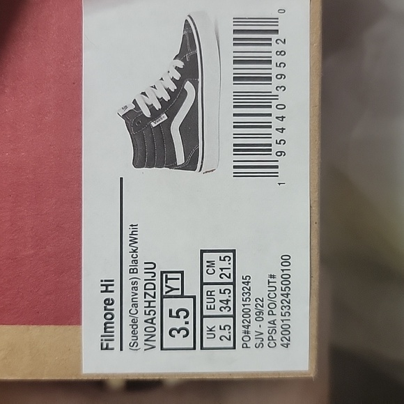 Vans - Picture 2 of 2